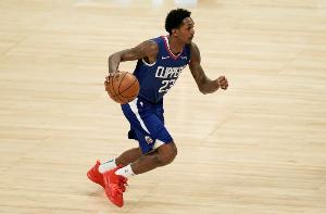 路威：就我个人性格而言 相比湖人我更享受在快船效力的时光