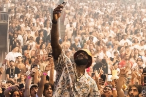 詹姆斯转发回顾7月在波多黎各听演唱会组图：多么美好的时光！